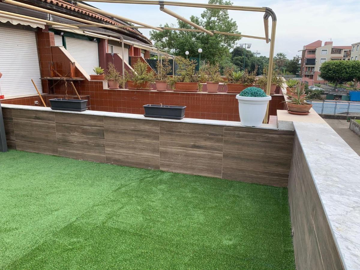 Le Rocce Nere Aparthotel Giardini Naxos Exteriör bild